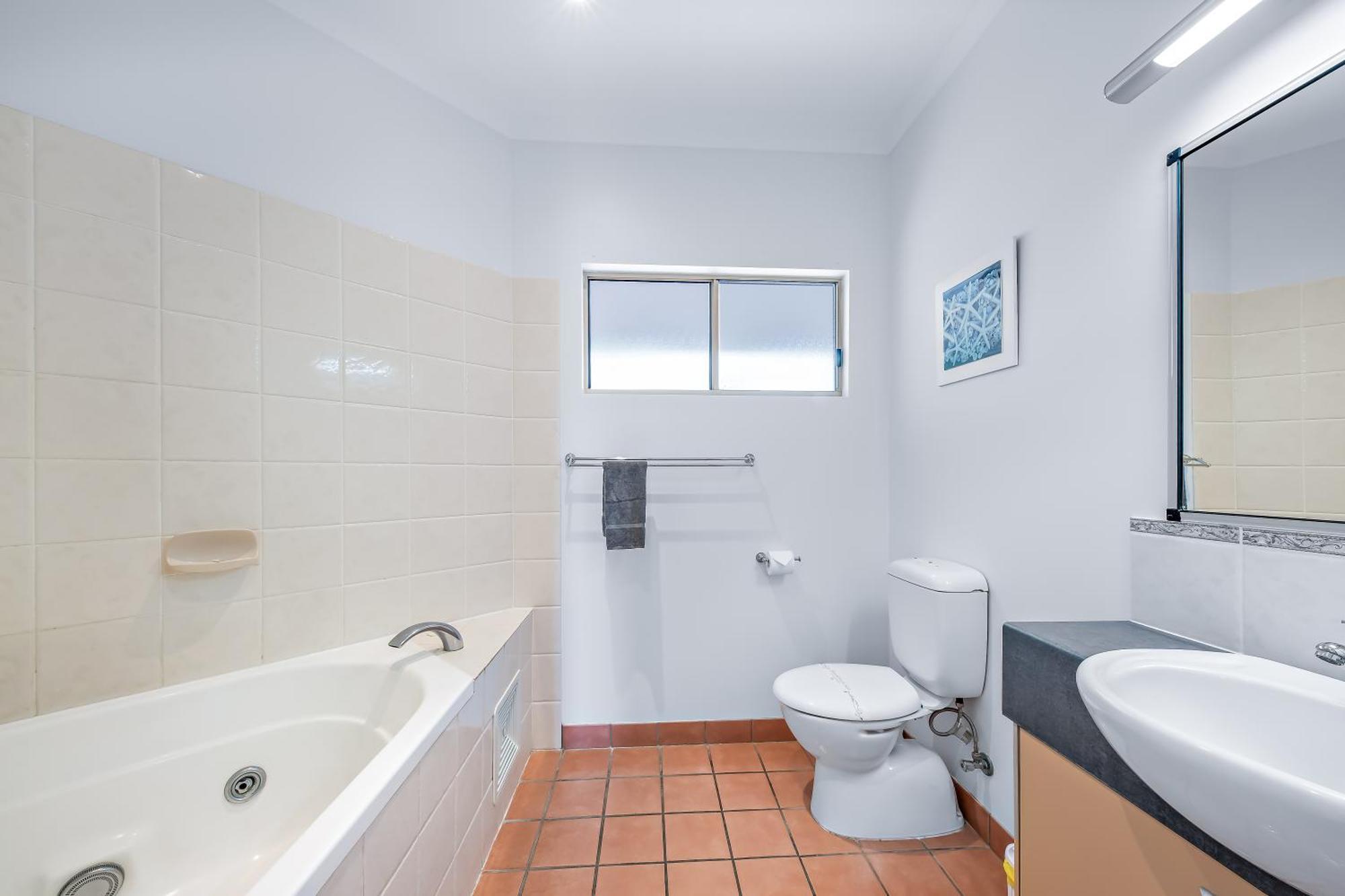 Spa Haven 17B Ocean View Airlie Beach Bagian luar foto